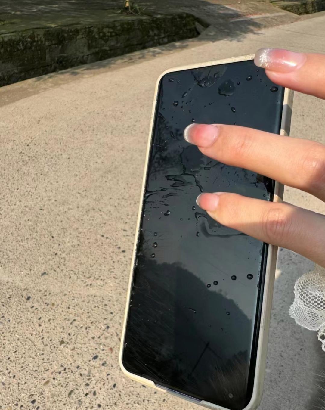 How to Clean Your Phone Speakers: A Complete Guide